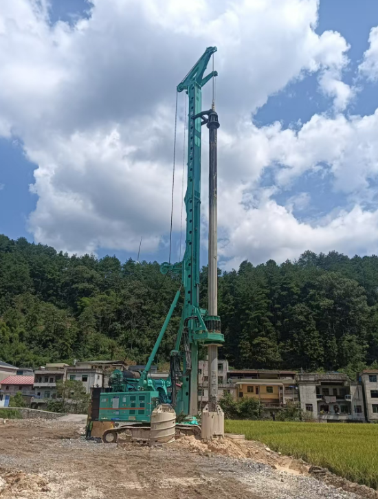 逆勢而上，上海金泰大型旋挖鉆機(jī)憑實(shí)力破局基建寒冬
